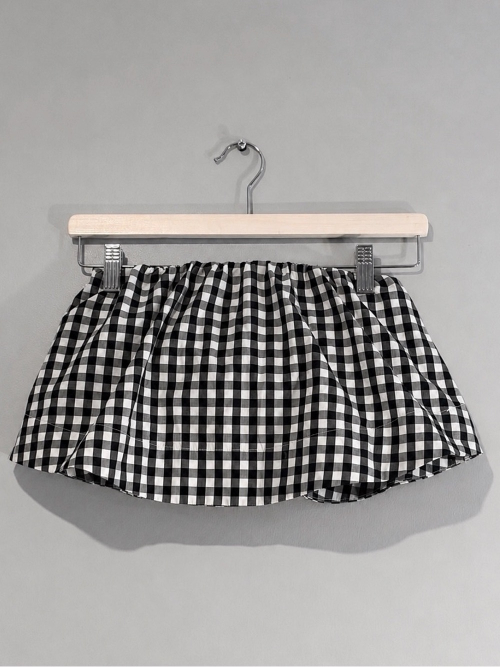 Aritzia WILFRED Bonaventure Black Gingham Ruffle Crop Top Size M - Picture 3 of 10